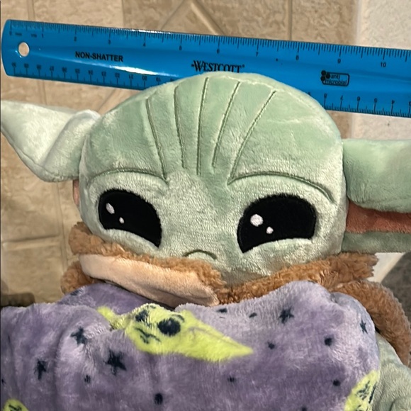 Star Wars Baby Yoda Plush NWT with Soft Purple  Blanket NEW - Picture 5 of 11